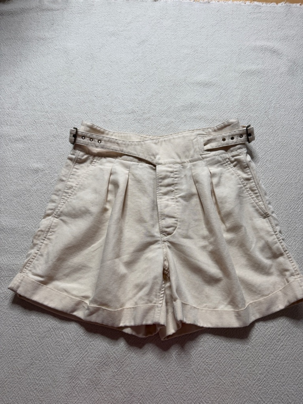 Banana Republic Linen Blend Safari Light Beige Shorts 8 Summer Side Buckles - Picture 3 of 12